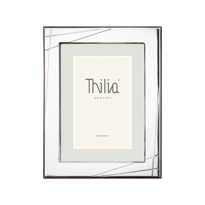 Versilberter Bilderrahmen mit Linienmuster Modernes Design von Thilia Valenti & Co
