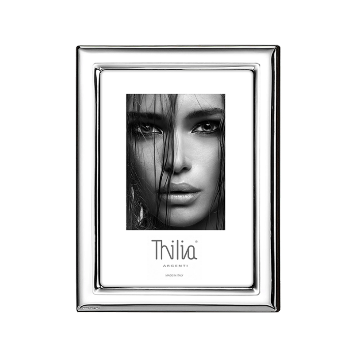 Versilberter Bilderrahmen mit glatter Front Modernes Design von Thilia Thilia